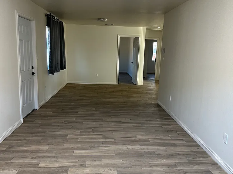 1339 Hartview Ave — Photo 5