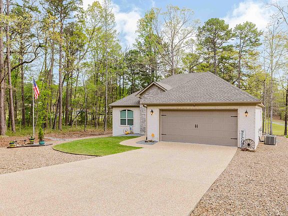 3rd image of 52 Sergio Dr