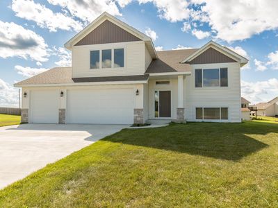 996 Mallard Ln, Belle Plaine, MN, 56011