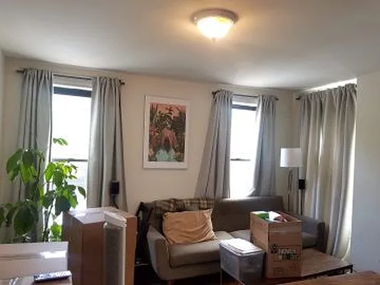 Rented by MCR Realty | media 20