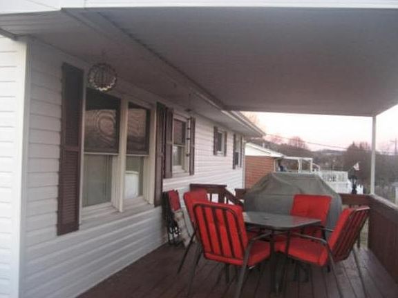3rd image of 111 Nolichucky St