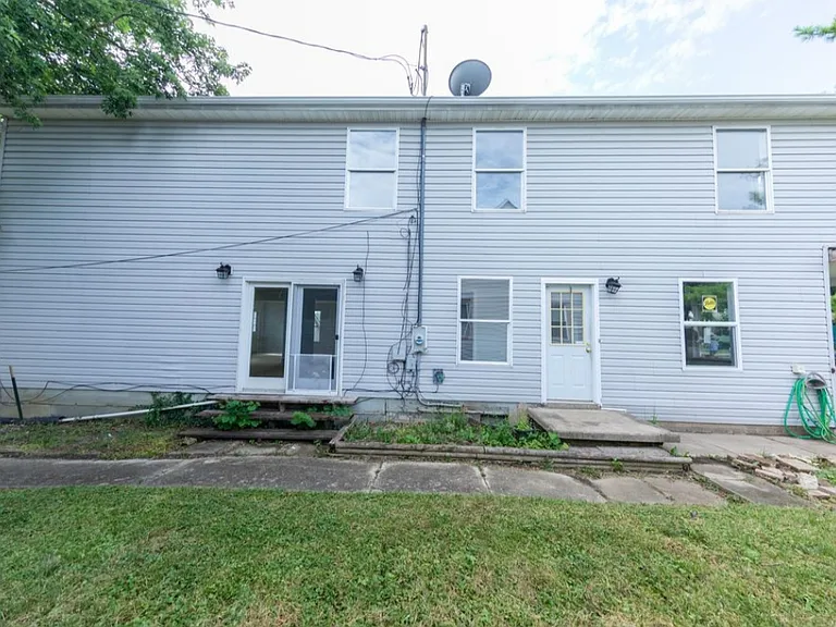 512 N Warren Ave — Photo 6