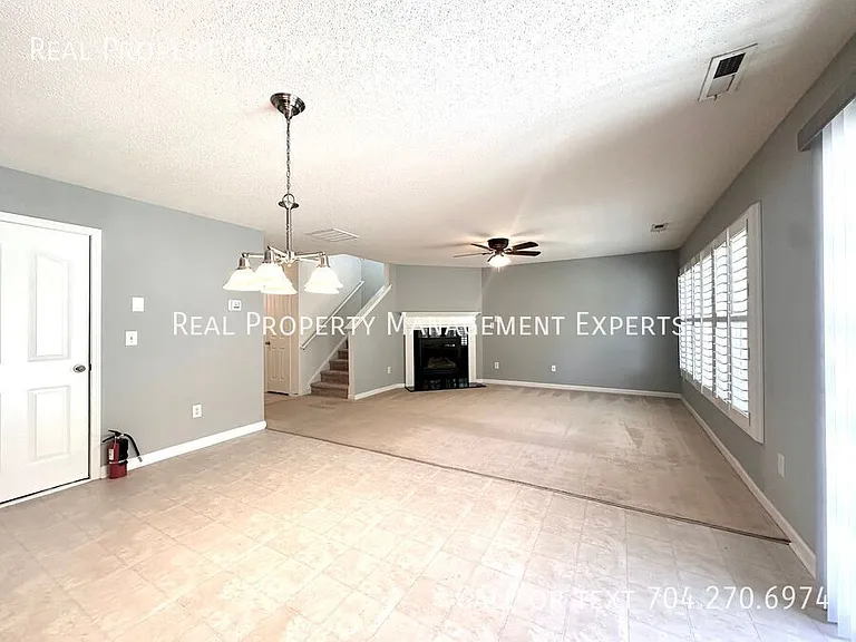 10834 Glenluce Ave — Photo 9