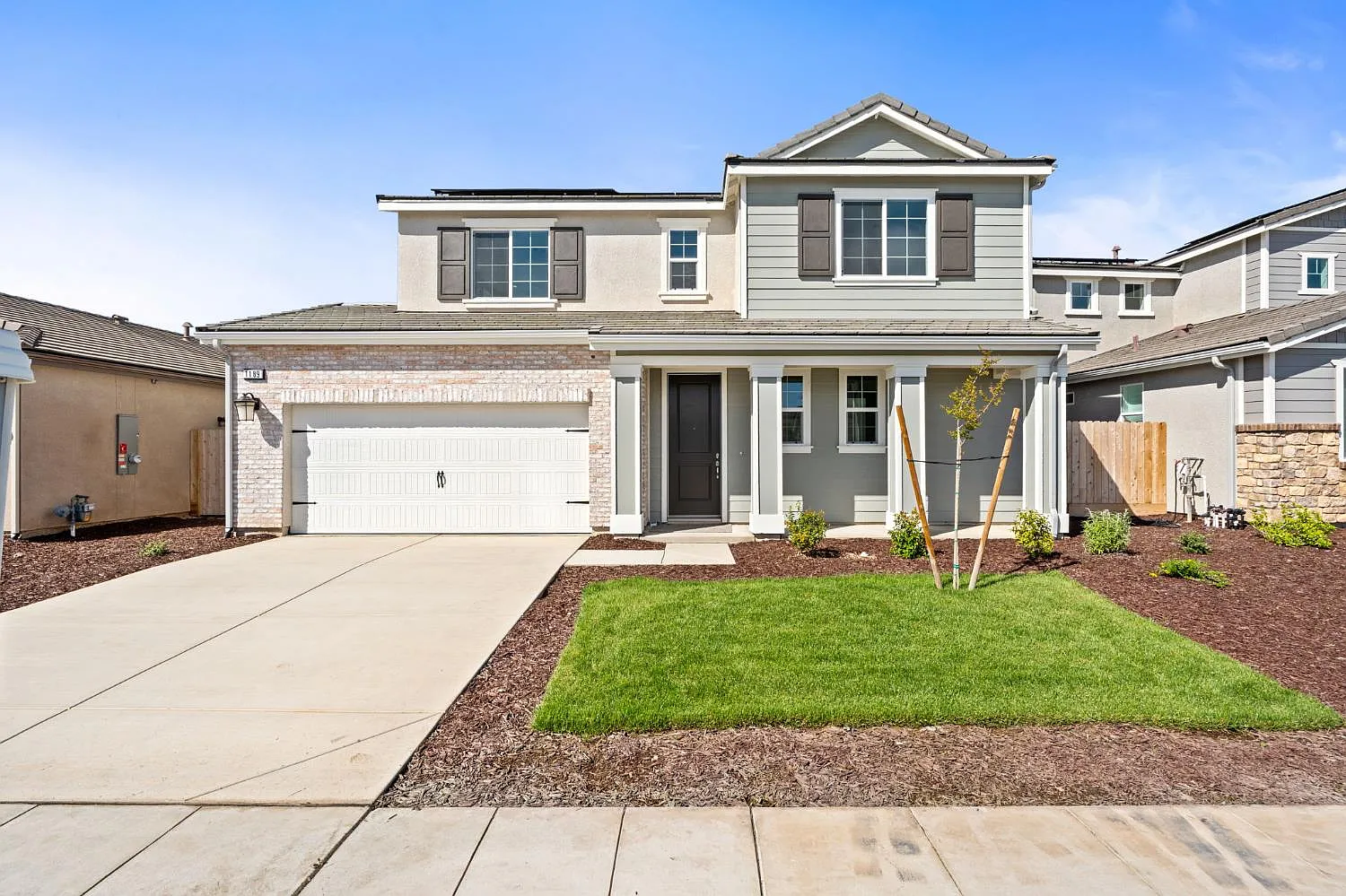 1189 Magnolia Ct W photo 1