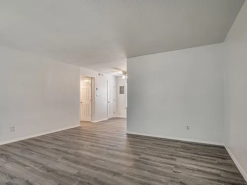 Stratford Square Apartments Photo 1