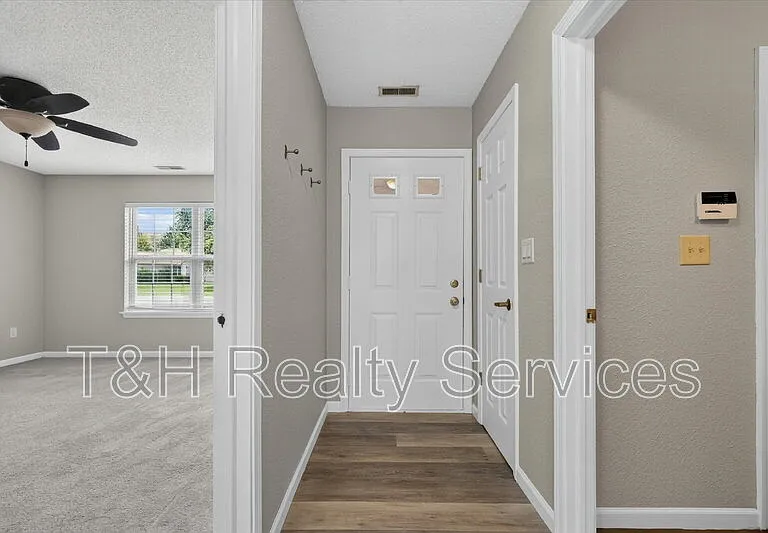 10341 Whitewater Ln — Photo 5