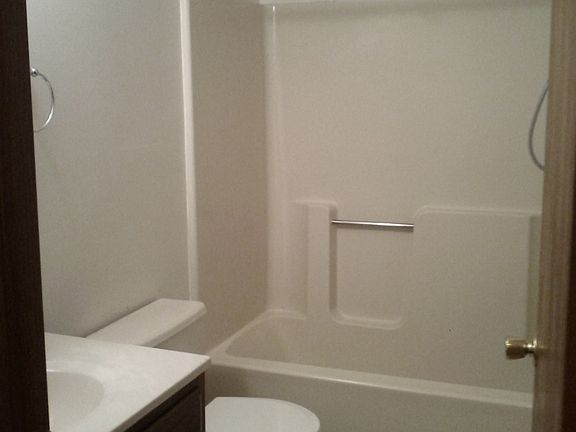4th image of 122 Jackson Pl APT 2