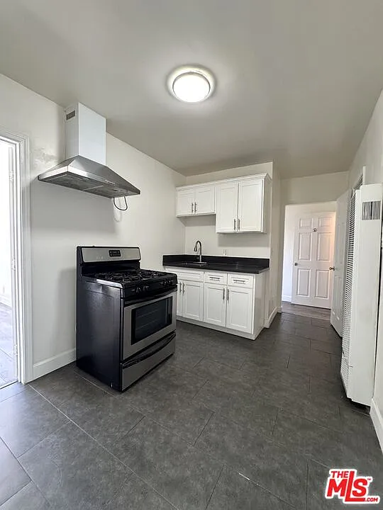 3835 Whittier Blvd — Photo 2