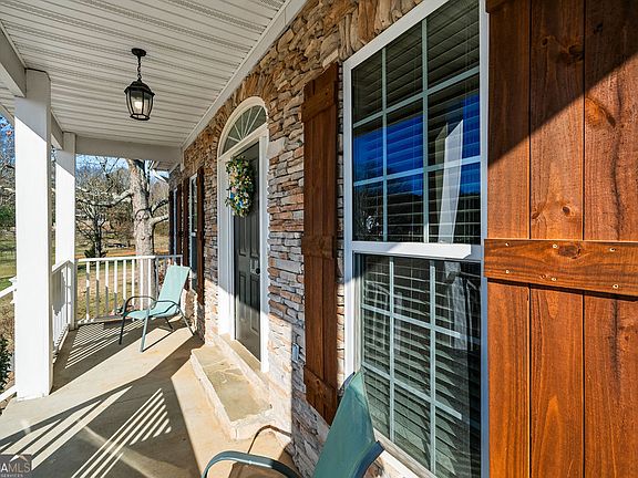 3rd image of 218 Bowdoin Ln SW