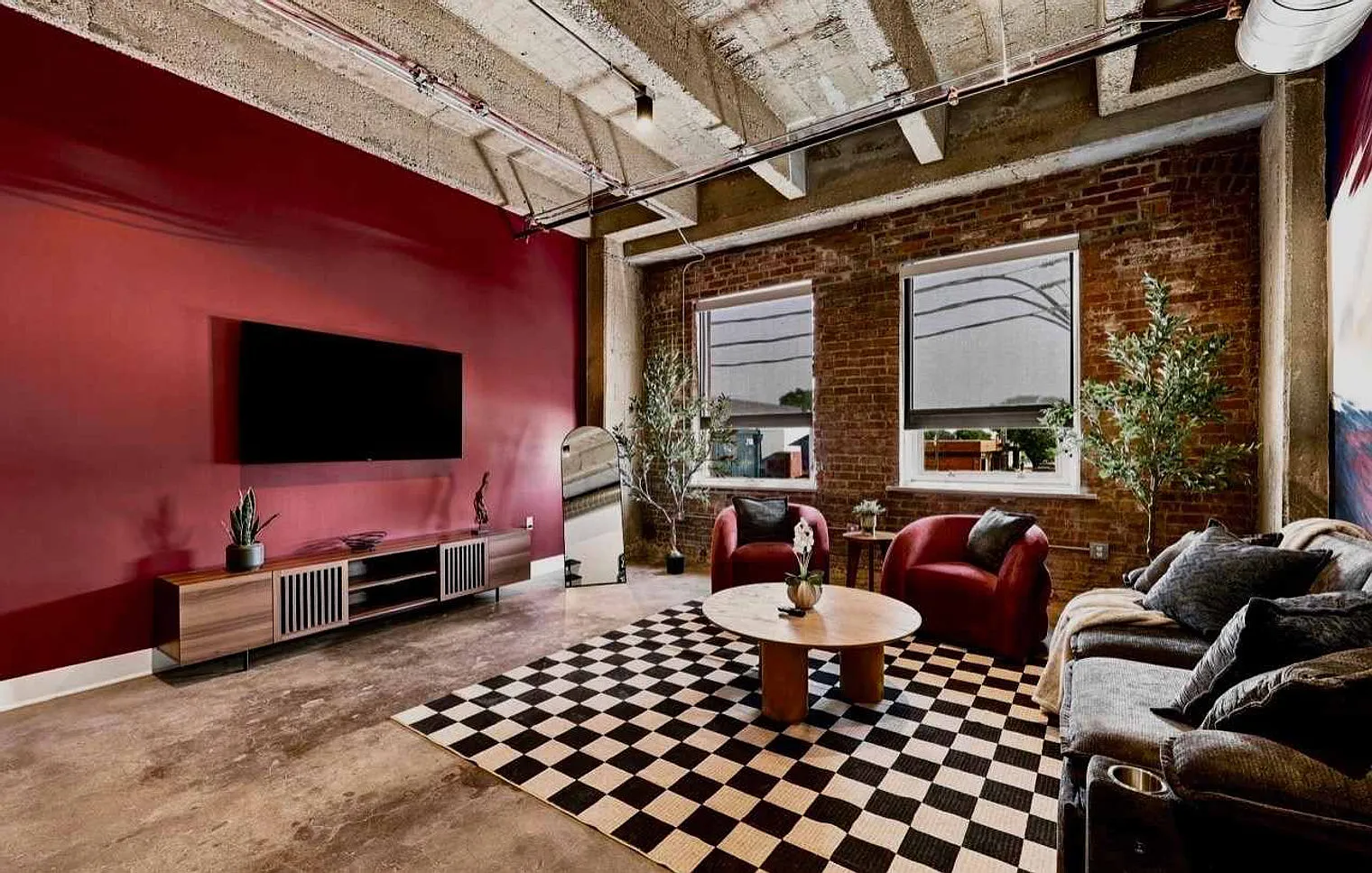 1 bed, 1.0 bath, 990 sqft, $4,764 — Photo 3