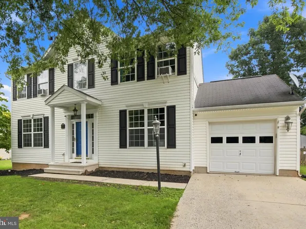 3135 Raintree Rd, York, PA 17404