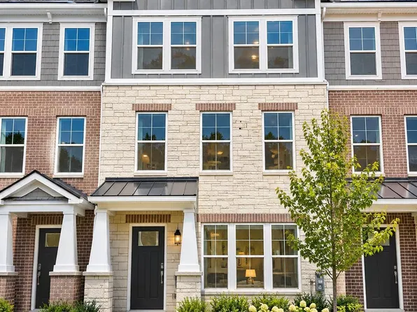 25335 Tolstoy Trl, Novi, MI 48375