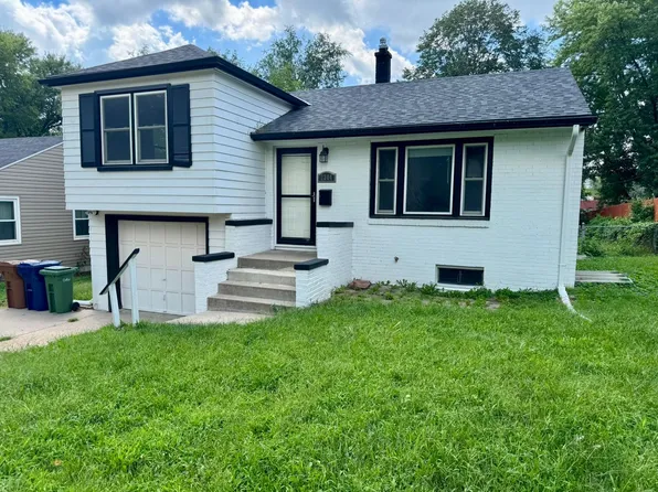 2304 Clay St, Bellevue, NE 68005