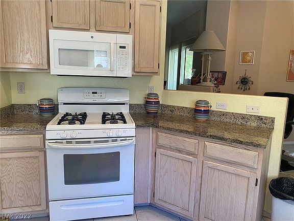 4th image of 6480 Annie Oakley Dr Unit 723