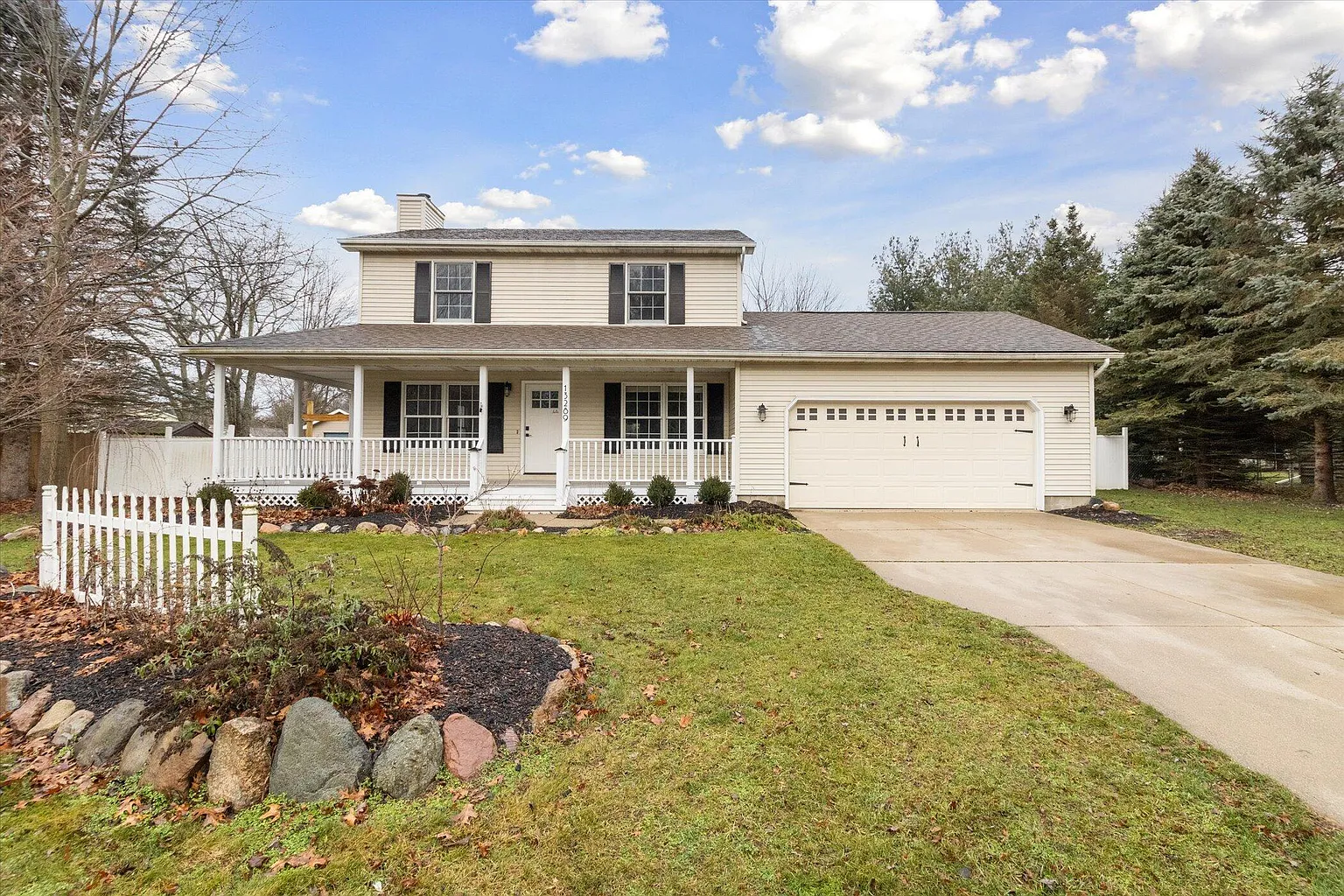 13289 Heather Ln photo 1