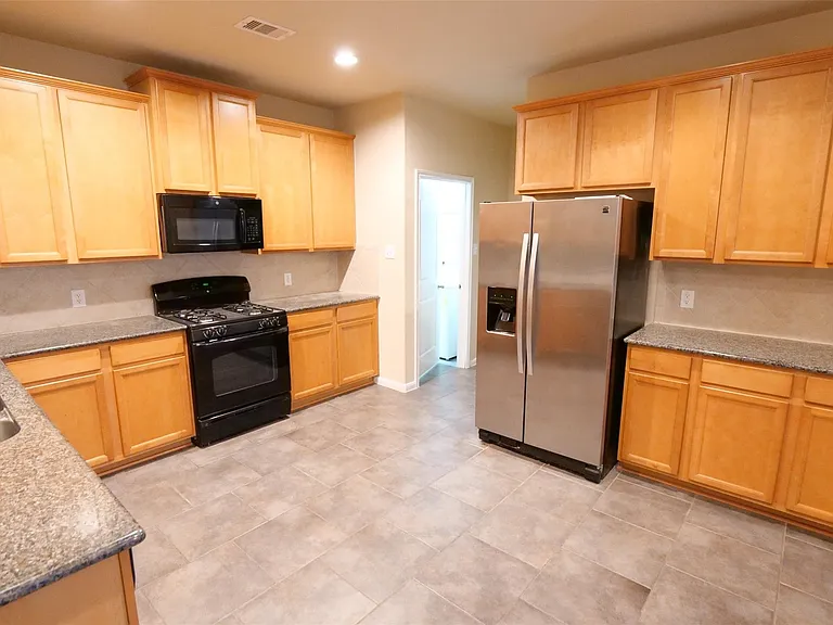 26427 Longview Creek Dr — Photo 11