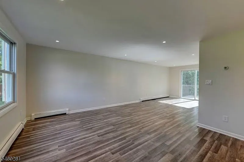 2 bed, 1.5 bath, $2,100 — Photo 2