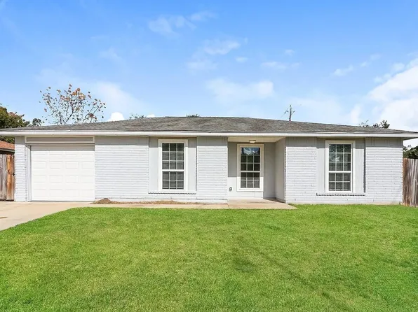 16739 Forest Bend Ave, Friendswood, TX 77546