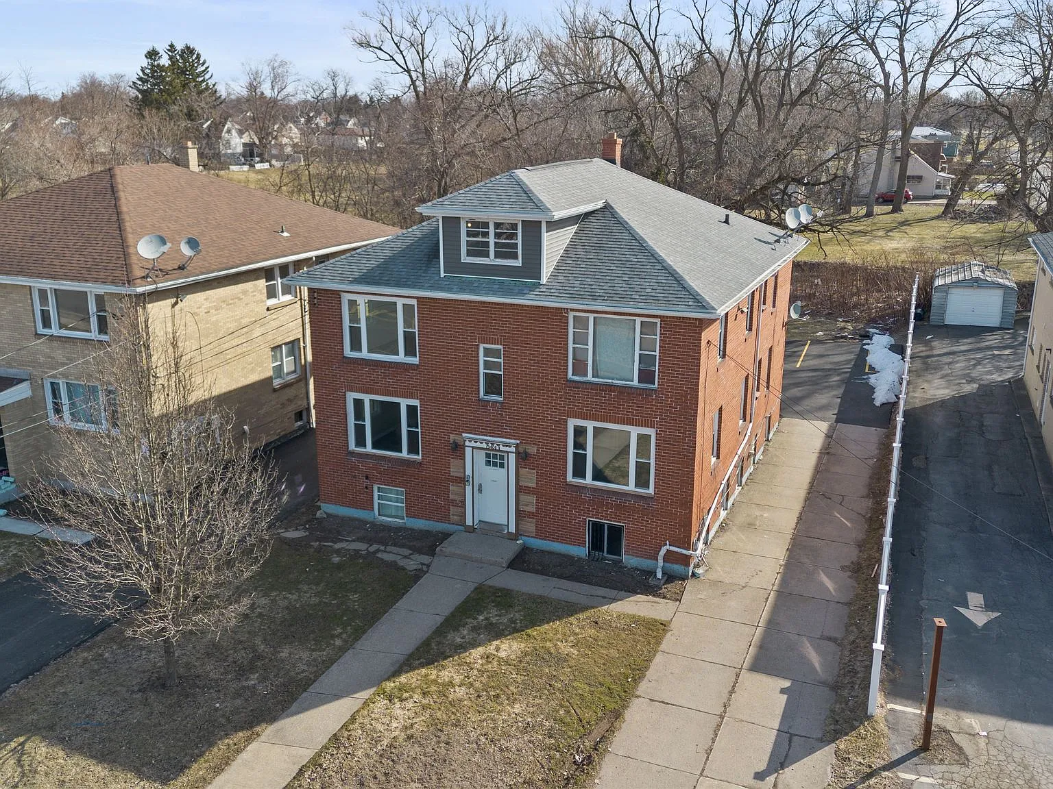 1540 Abbott Rd Unit 2 — Photo 1