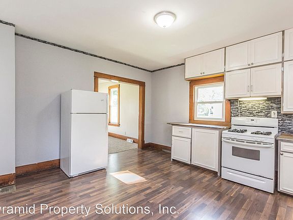 5th image of 717 W 1st Ave