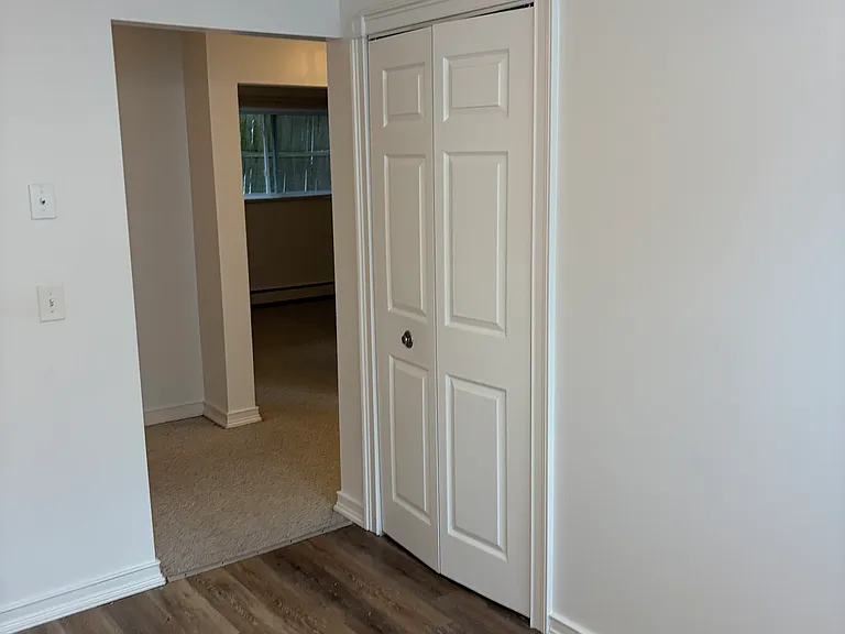 104 W Pulteney St #105 — Photo 3
