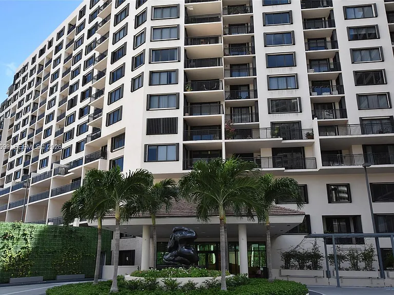 540 Brickell Key Dr #1025 — Photo 17