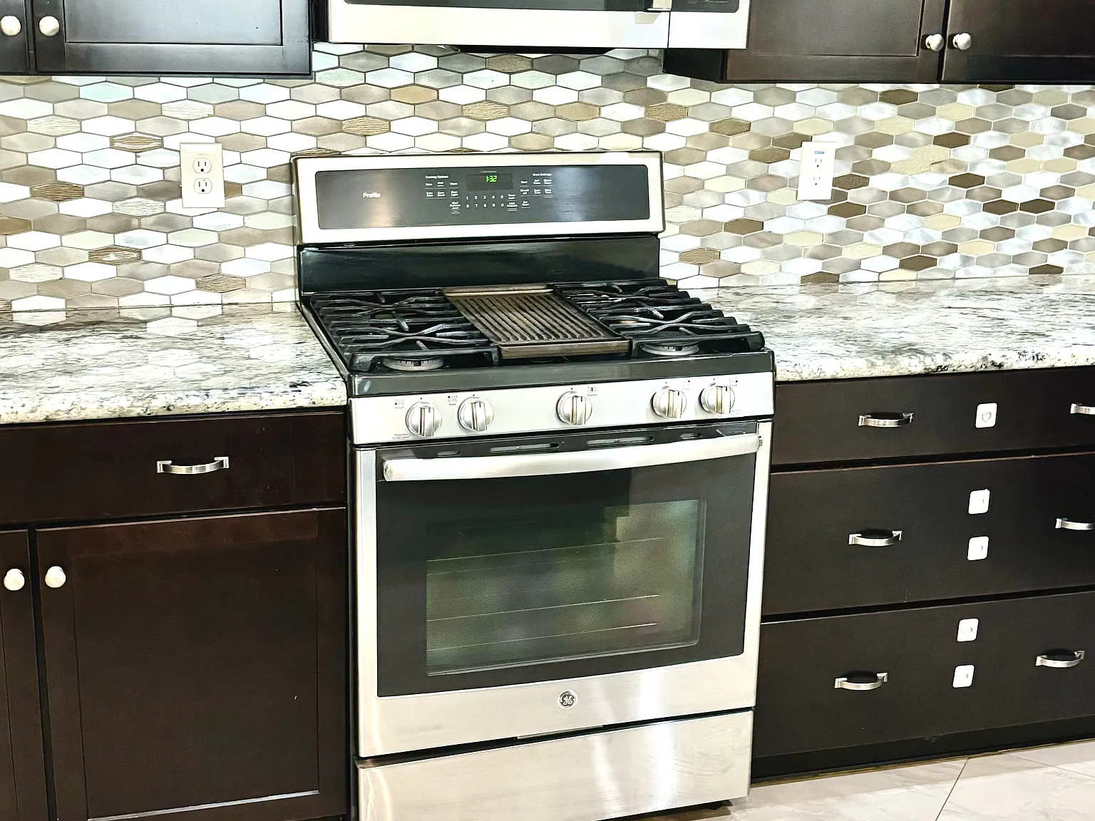 5 bed, 3.5 bath, 3534 sqft, $3,200 — Photo 4