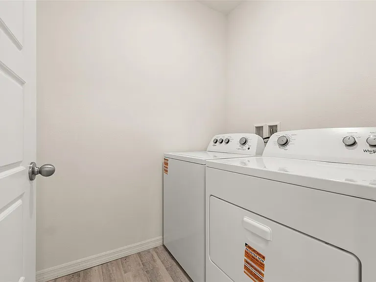1078 Clay Blvd — Photo 40