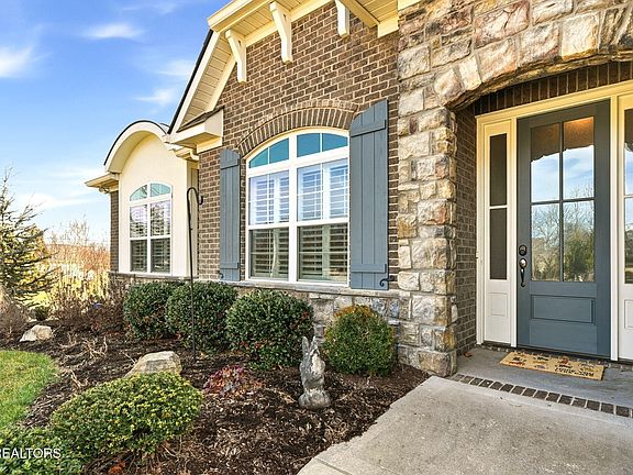 2nd image of 12610 Brass Lantern Ln