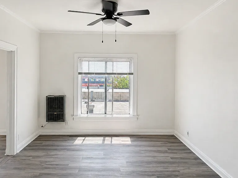 526 S Union Avenue — Photo 11