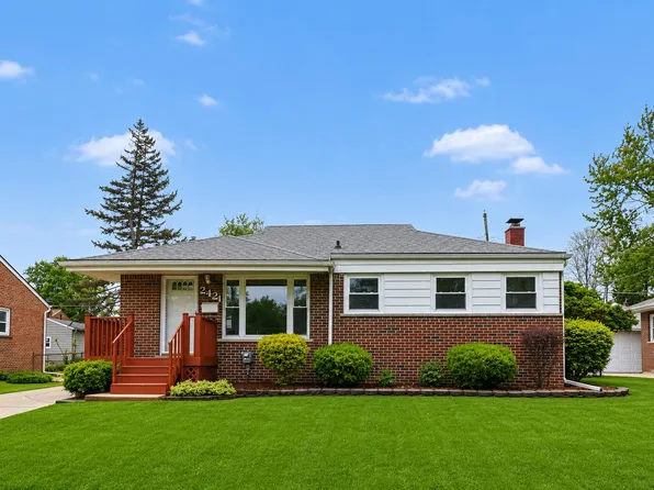 2421 Barstow Rd, Lansing, MI 48906