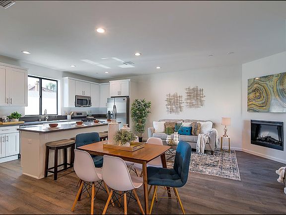 2nd image of 165 N Sierra Bonita Ave #4