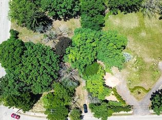 3016 Oak Brook Rd, Oak Brook, IL 60523