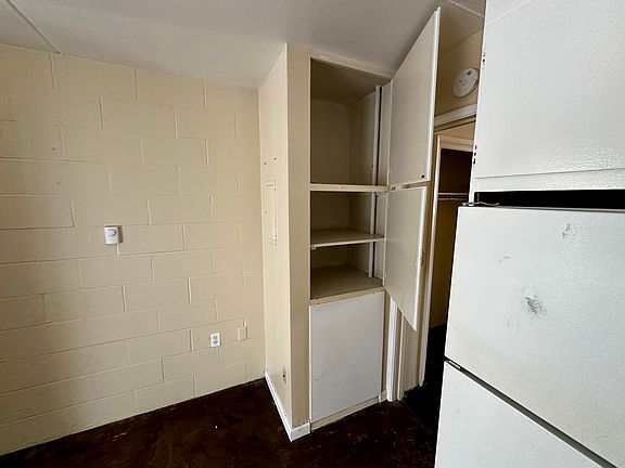 5th image of 901 SW Saint Clair Ave #307