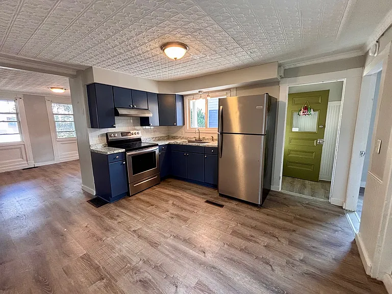 42-44 Franklin St #2 — Photo 1