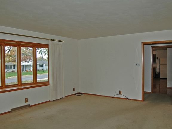 3rd image of 5415 Abshire Dr