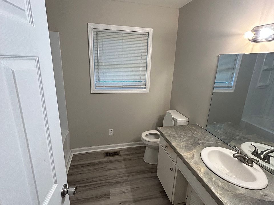 1st image of 1320 Parker Ave SW
