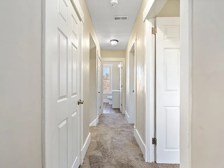 329 Quincy Ave — Photo 26