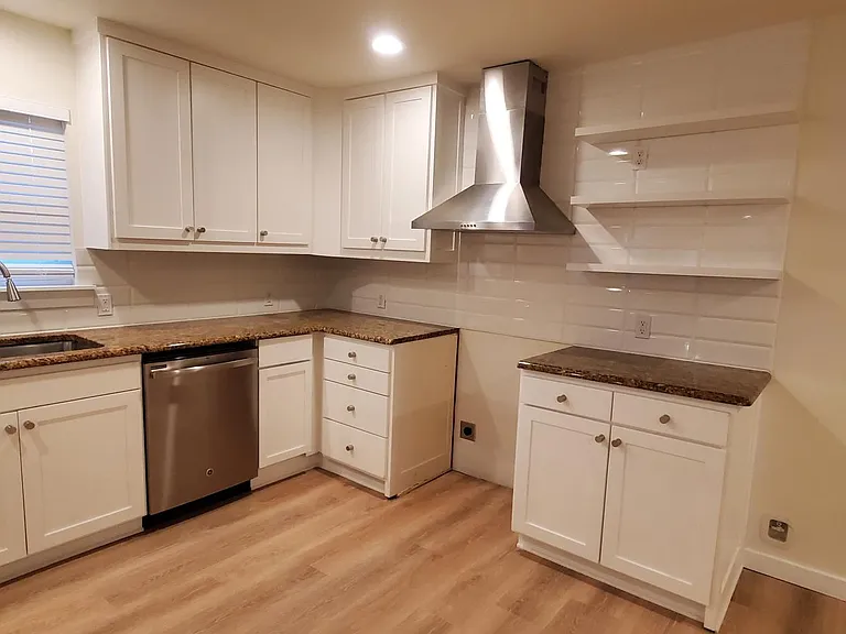 3203 N Winnetka Ave — Photo 6