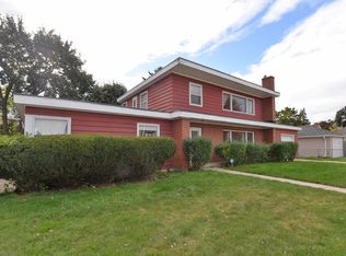 2711 Gilson St, Racine, WI 53403