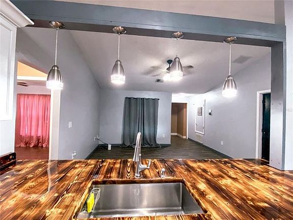 4th image of 4774 Oakwood Dr