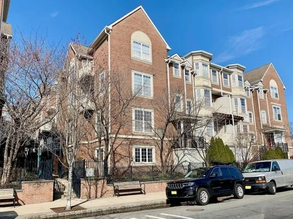 200 Dey Street image 1 of 19