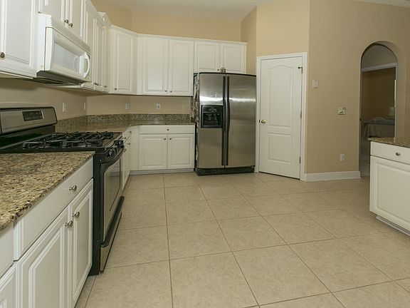 4th image of 1345 Barrington Cir