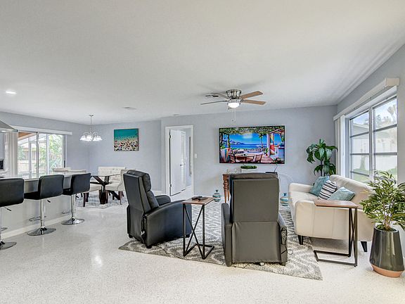 4th image of 2660 Flamango Court S