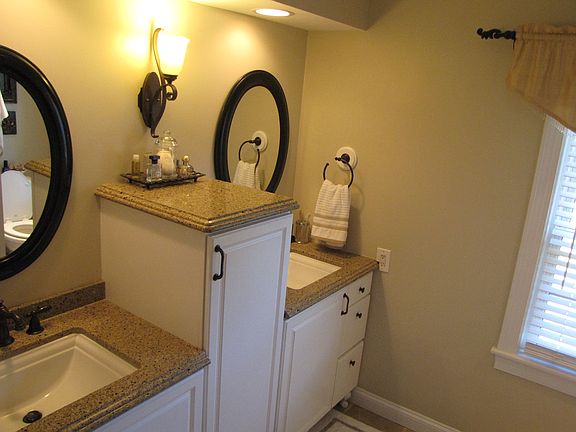 Updated Master Bath 