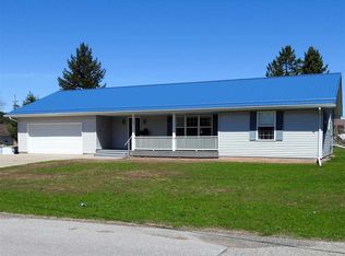 722 E Main St, Iron Mountain, MI 49801