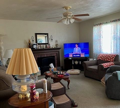 5th image of 813 N Hills Dr