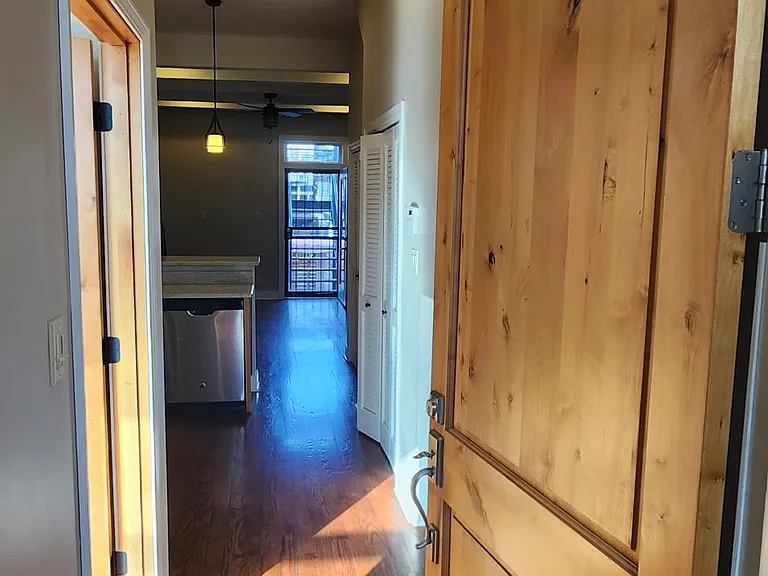 2746 W Warren Blvd #1 — Photo 10