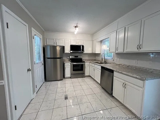 1017 Xavier Dr — Photo 6