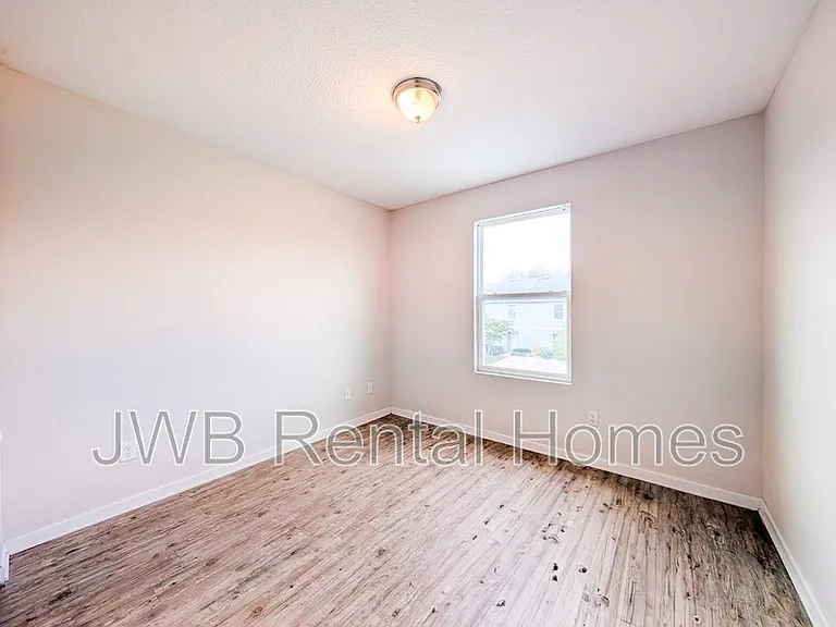 8441 McGirts Village Ln — Photo 9
